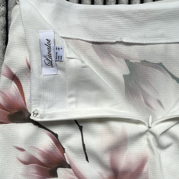 SHOWPO LUVALOT floral faux-wrap skirt size 6 - Picture 9 of 13